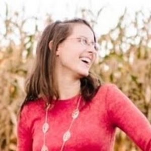 Meet your Posher, Caroline